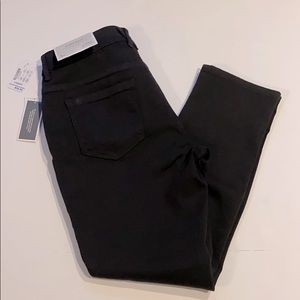 CJ Banks SZ 4 Short Black Mid Rise Tapered Denim Jeans New